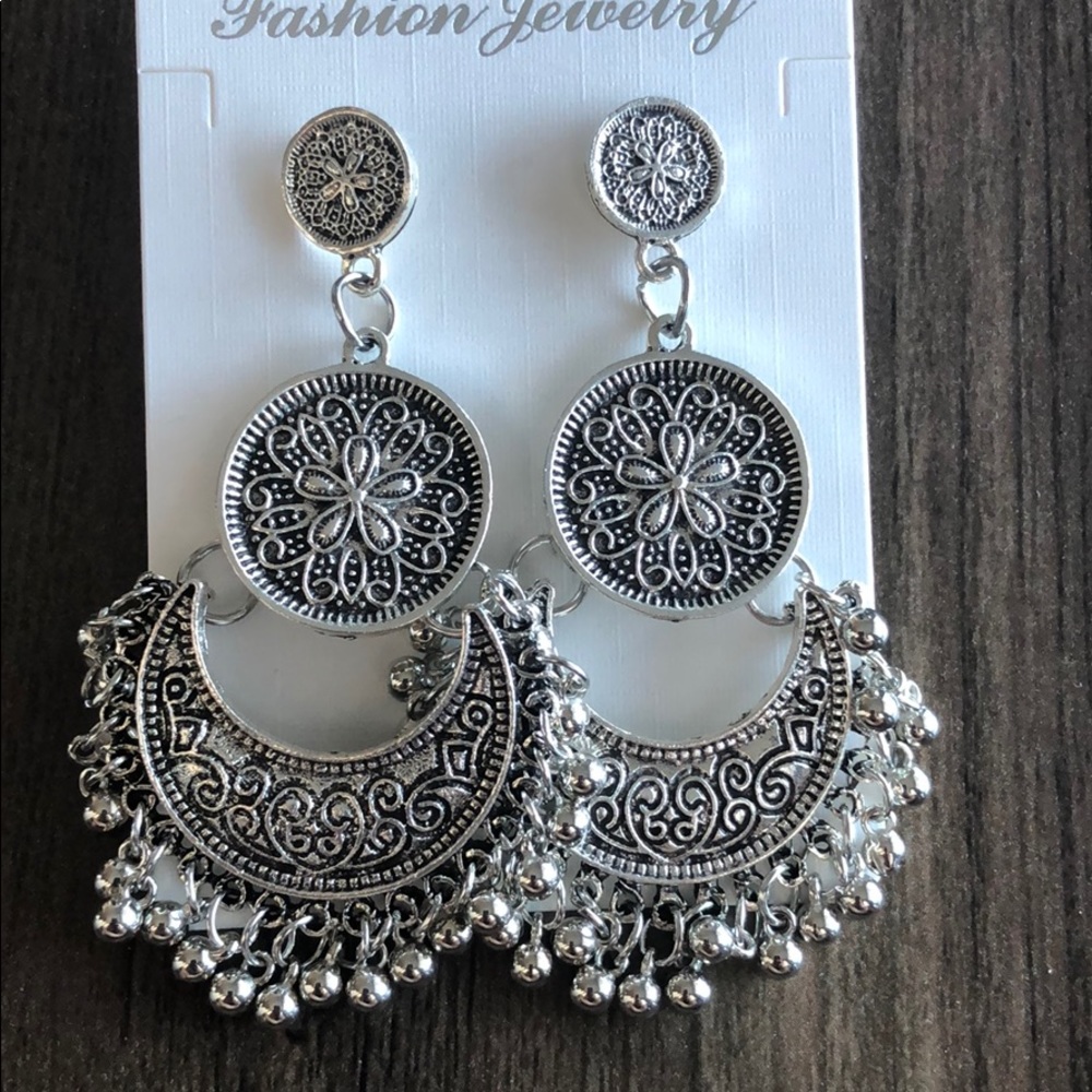 Lightweight earrings - Picture 3 of 4